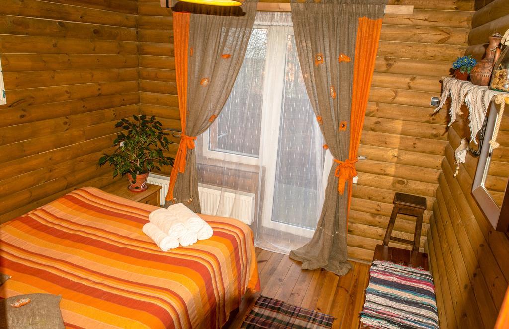 Usadba Belovezhskoye Pomestye Hotel Kamenyuky Exterior photo
